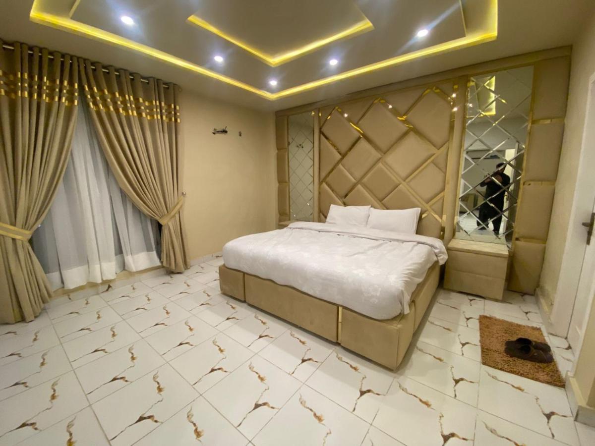 Luxe Suites Bahria Town Lahore Exterior foto